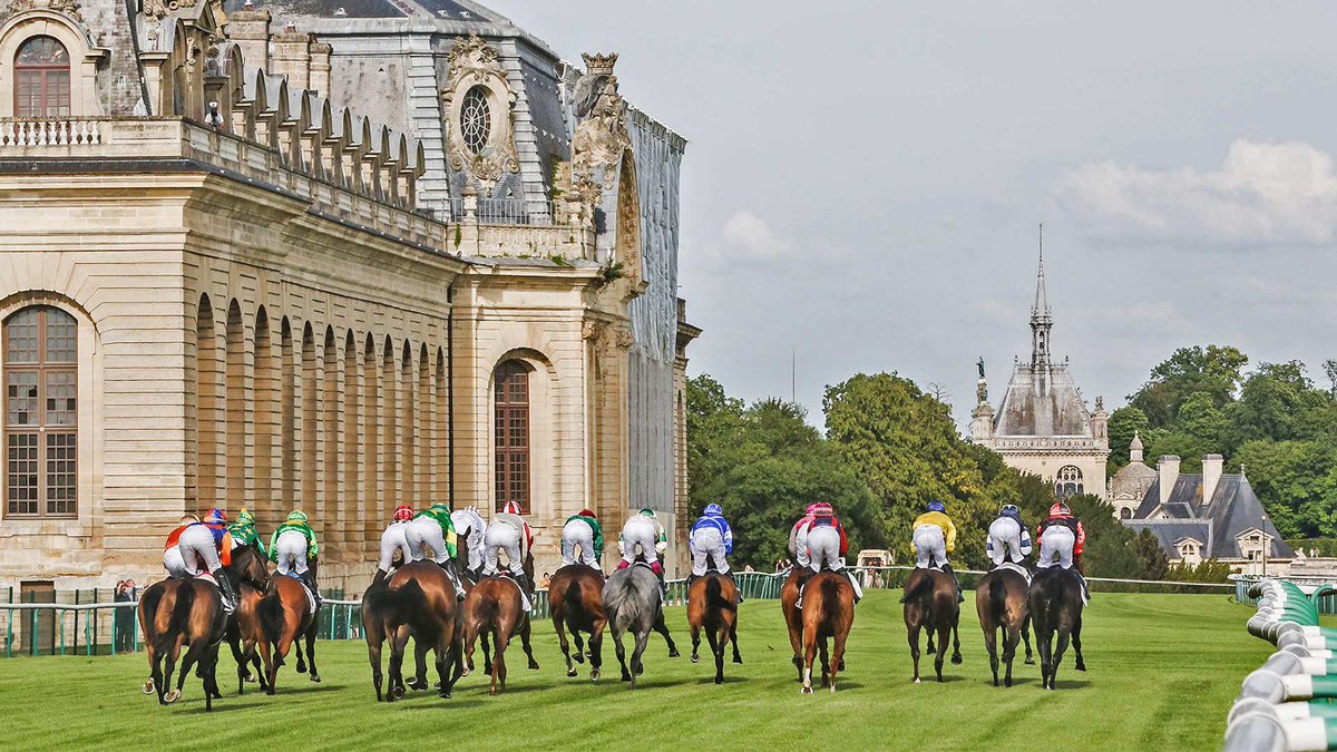 Our next stop is the fabulous French 🇫🇷 town of Chantilly 🐎 - Lovely Central 4* Hotel - Group 1 Racing The French Derby - Excellent Panoramic Hospitality - Stable & Gallop Visit - Delightful Chantilly Restaurant This racing trip is sold out, for more venatour.co.uk/horse-racing/
