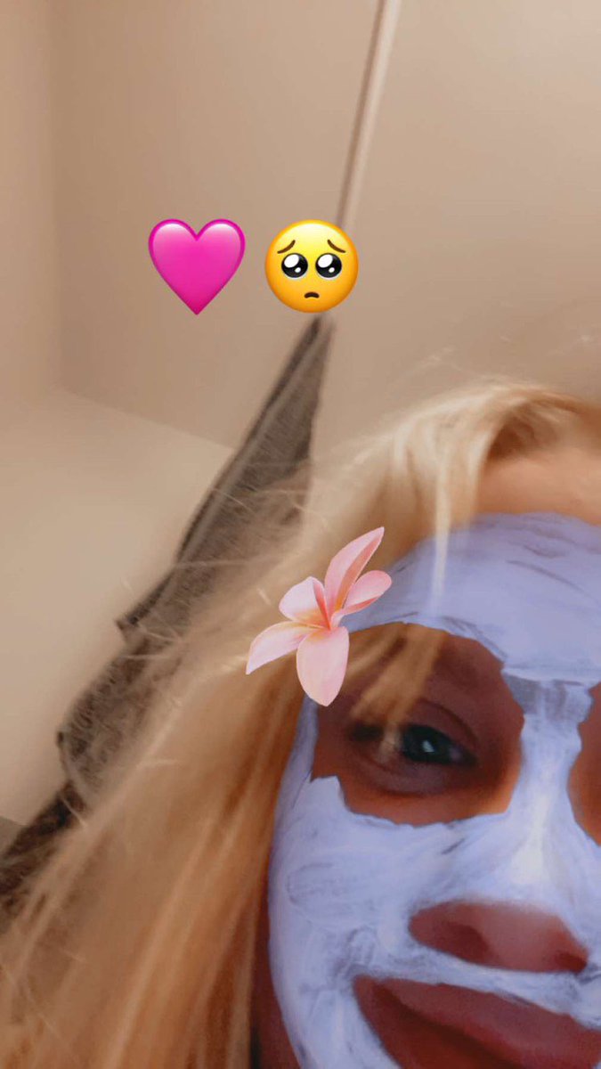 jaaliyah2fine's tweet photo. LMFAOOOOOOOO THIS IS @ziggysstory thanks to my friend who sent me this LMFAOOOOOOO looking like a 4 year old https://t.co/vON9KOxi2B