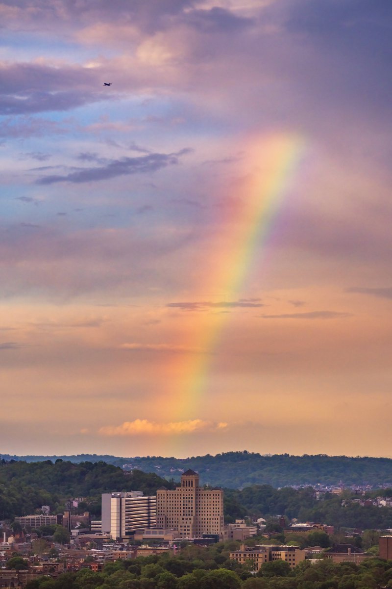 A closeup view of the partial rainbow over #Pittsburgh last night from the West End Overlook. A very isolated rain shower moved over the North Side and the sun broke through enough to form this rainbow right over AGH. Woulda been cool if that plane flew through the rainbow too.