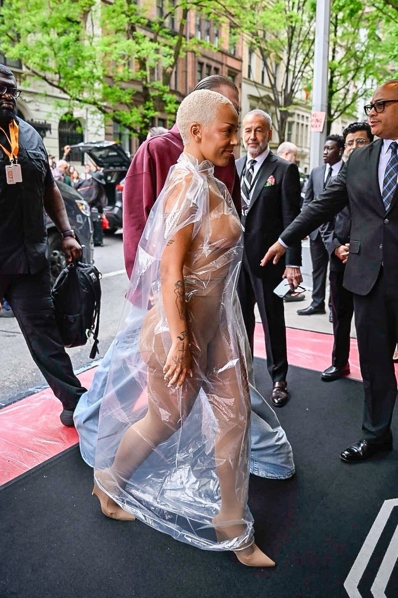 23metgala tweet picture