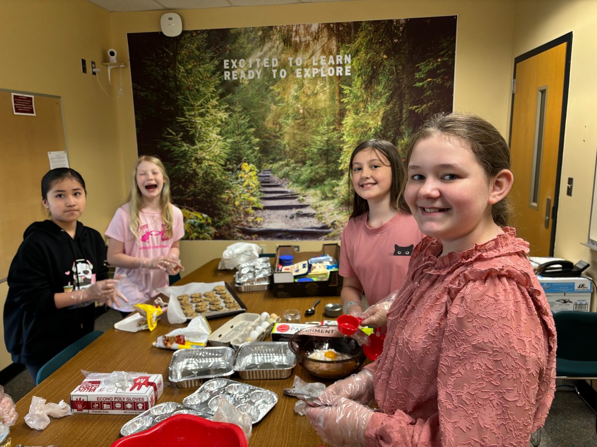 EBEPrincipal's tweet photo. Some of our 5th grade leadership students made brownies and cookies for our teachers this morning to celebrate Teacher Appreciation Week. There is nothing better than a staff room filled with the smells of fresh baked treats. #elgerbayexplorers https://t.co/mLnF0dLDJO
