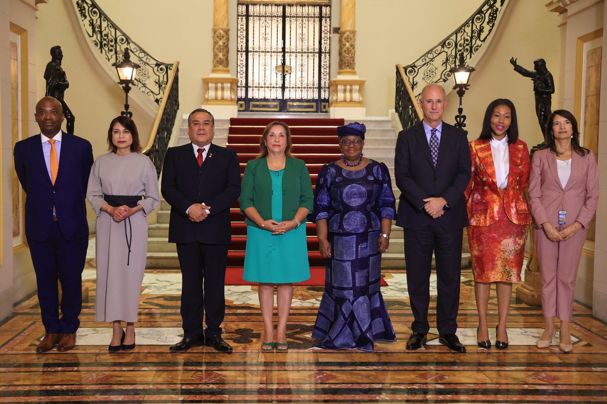 ✅Tras la cita, la directora Ngozi Okonjo-Iweala destacó el crecimiento sostenible del Perú en los últimos 25 años, lo que ha permitido reducir los niveles de pobreza a nivel nacional. En ese sentido, felicitó a la mandataria por mantener el buen manejo macroeconómico del país.