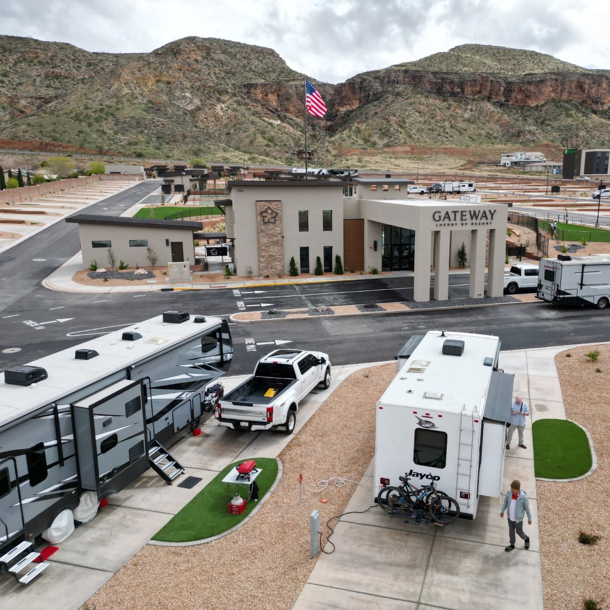 Gateway Luxury RV Resort unveils ultimate staycation destination in LaVerkin, Utah!

The grand opening celebration for the Gateway Luxury RV Resort is this Saturday, May 11th!
-
-
-
#rv #rvlife #roadtrip #motorhome #rvcountry #rvliving #camping #outdoors #wenrv #rvlifestyle