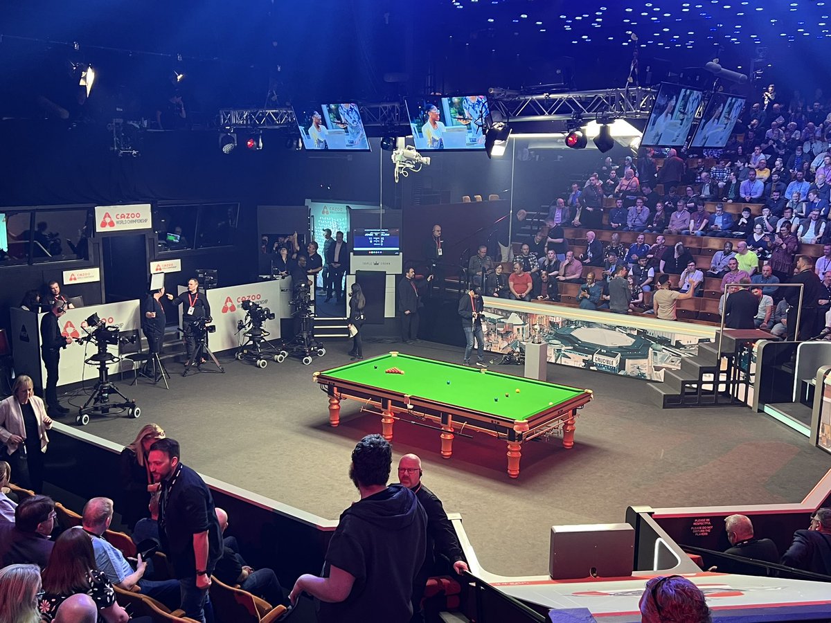 One final session of the #WorldSnookerChampionship - Kyren Wilson leads Jak Jones 15-10 and the qualifier has it all to do with the target being 18 to become Champion.