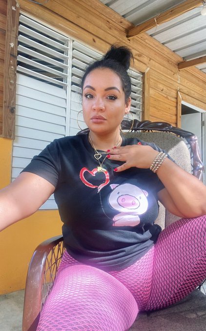 Holis beb&eacute; , te espero en mi onlyfans por solo 3$ https://t.co/gmVwkwVC2g