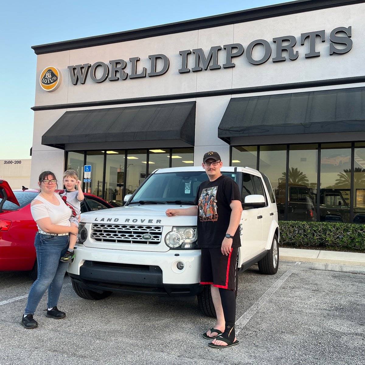 Congratulations to the Conley family on your new 2011 Land Rover LR4!  Thank you for trusting Maciej and the rest of the World Imports USA Team with your purchase! #LandRover #WorldImportsUSA #Discovery #LandRoverDiscovery #Jacksonville