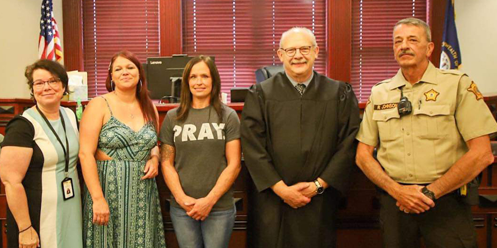 🎓 Specialty Courts in Harrison County celebrate their graduates achieving new beginnings! Learn more about Kentucky's treatment courts at kcoj.info/SpecialtyCourts #Recovery #RecoveryCommunity