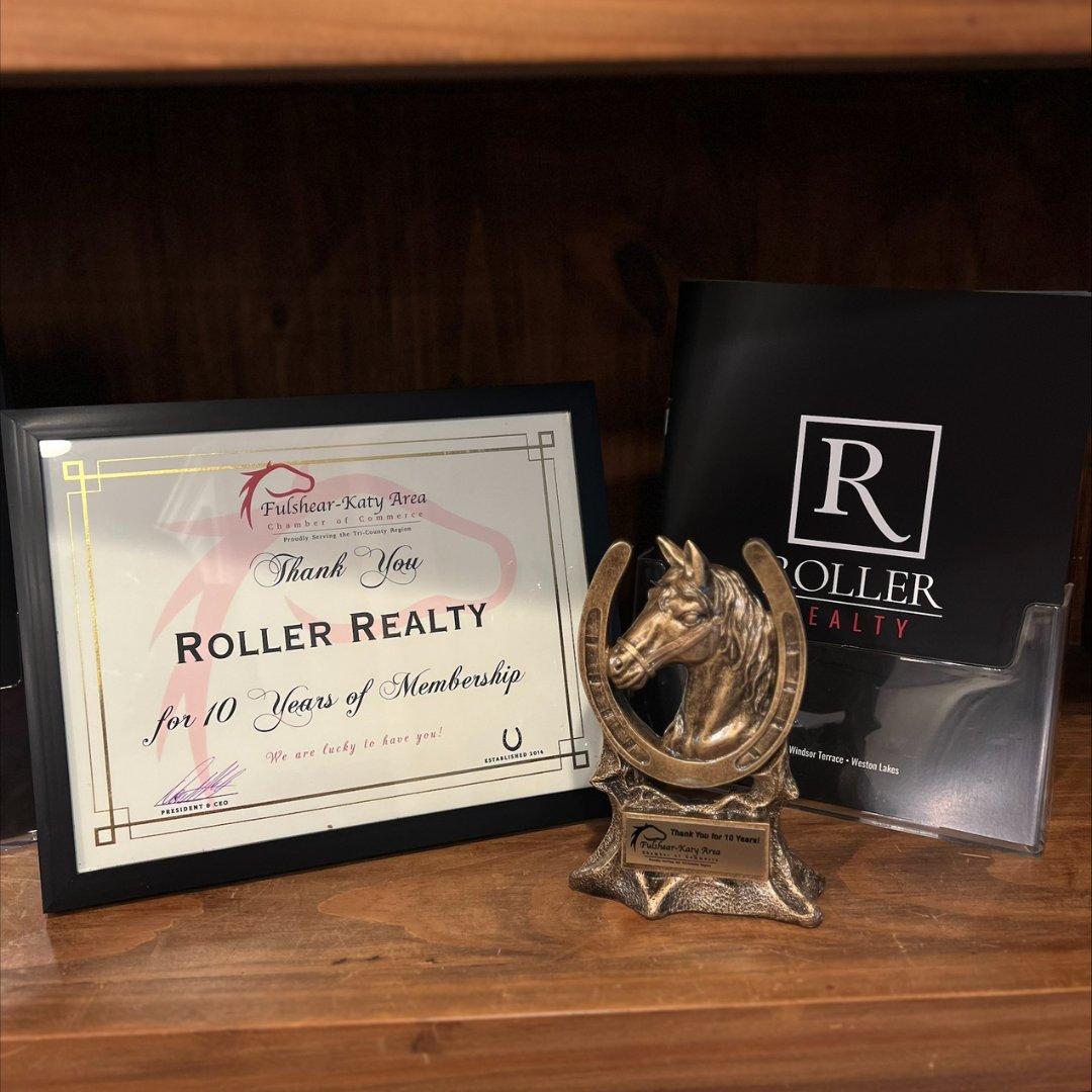 🎉 Marking Ten Years of Chamber Excellence for Roller Realty! 🎉

#chamberofcommerce #fulshear #katytx #fulshearkaty