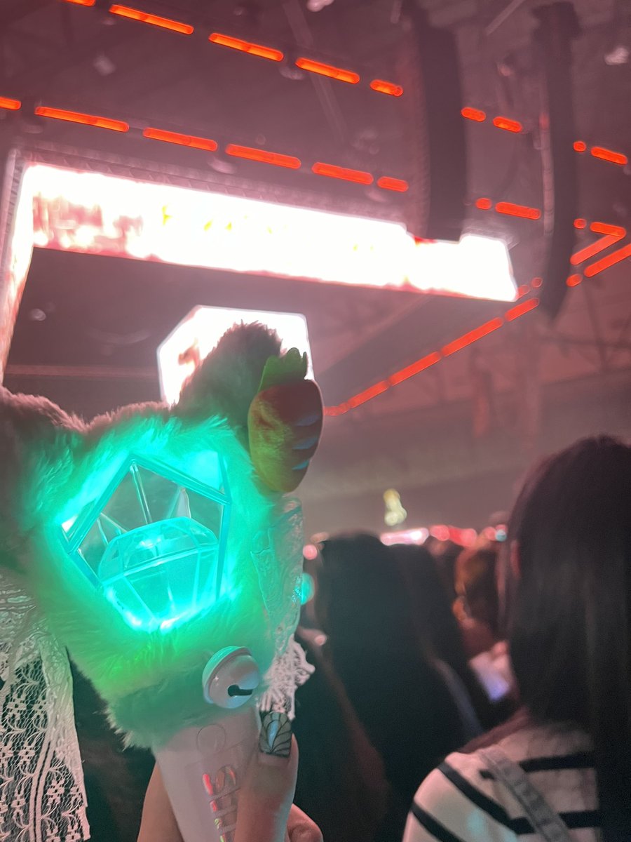 PoolMim's tweet image. ✨จดบันทึกเจอ SHINee 💎