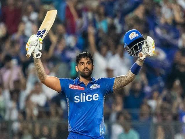 Cometh the hour, cometh the man 👏👏 Well done SKY on your magnificent 💯. When team is under pressure he delivered. Great news for team India for the upcoming T20 World Cup 🏏 #SRHvMI #SuryakumarYadav