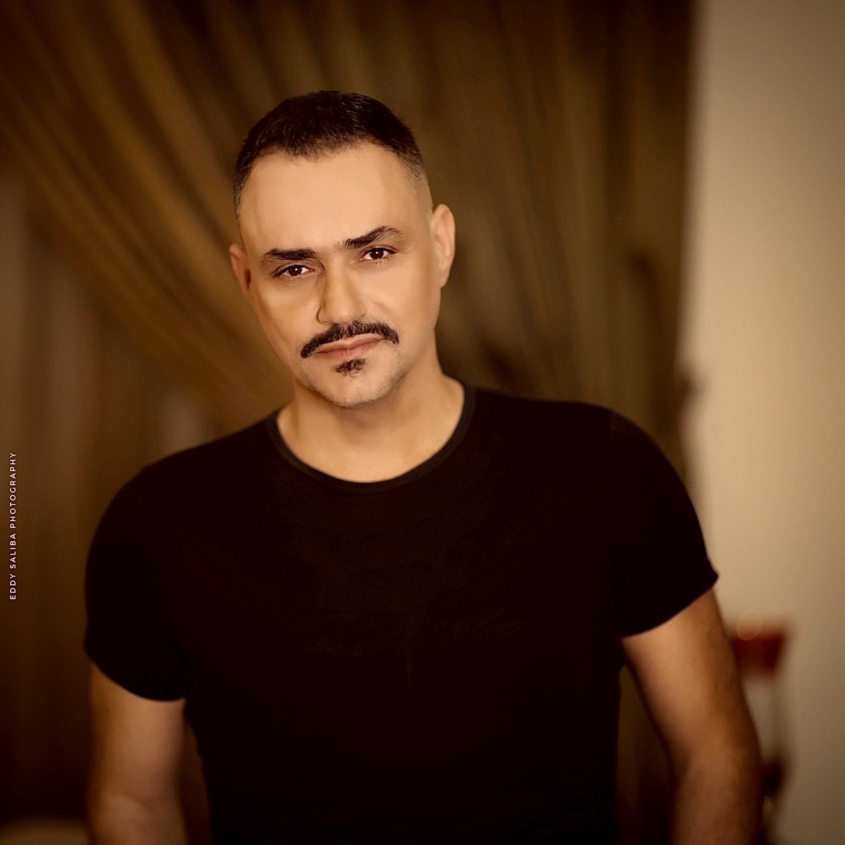حبّيت غيِّر LOOK لأنّ عيد ميلادي بكرا ٧ أيّار. 😁
فخور إنّي عم بِكبَر !🎈