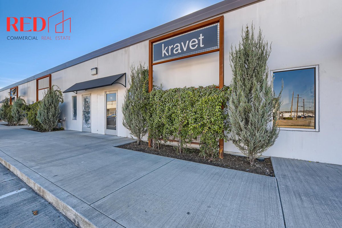 development_pw's tweet photo. New to Market! Explore this rare gem in The Foundry District: 10,000 SF FW Retail space with value-add potential. It's a prime investment opportunity between W. 7th Street and Panther City Development, adjacent to Montgomery Plaza. Contact: Steve Garrison or Tawney Stedman. #CRE https://t.co/deLM0JP7yC