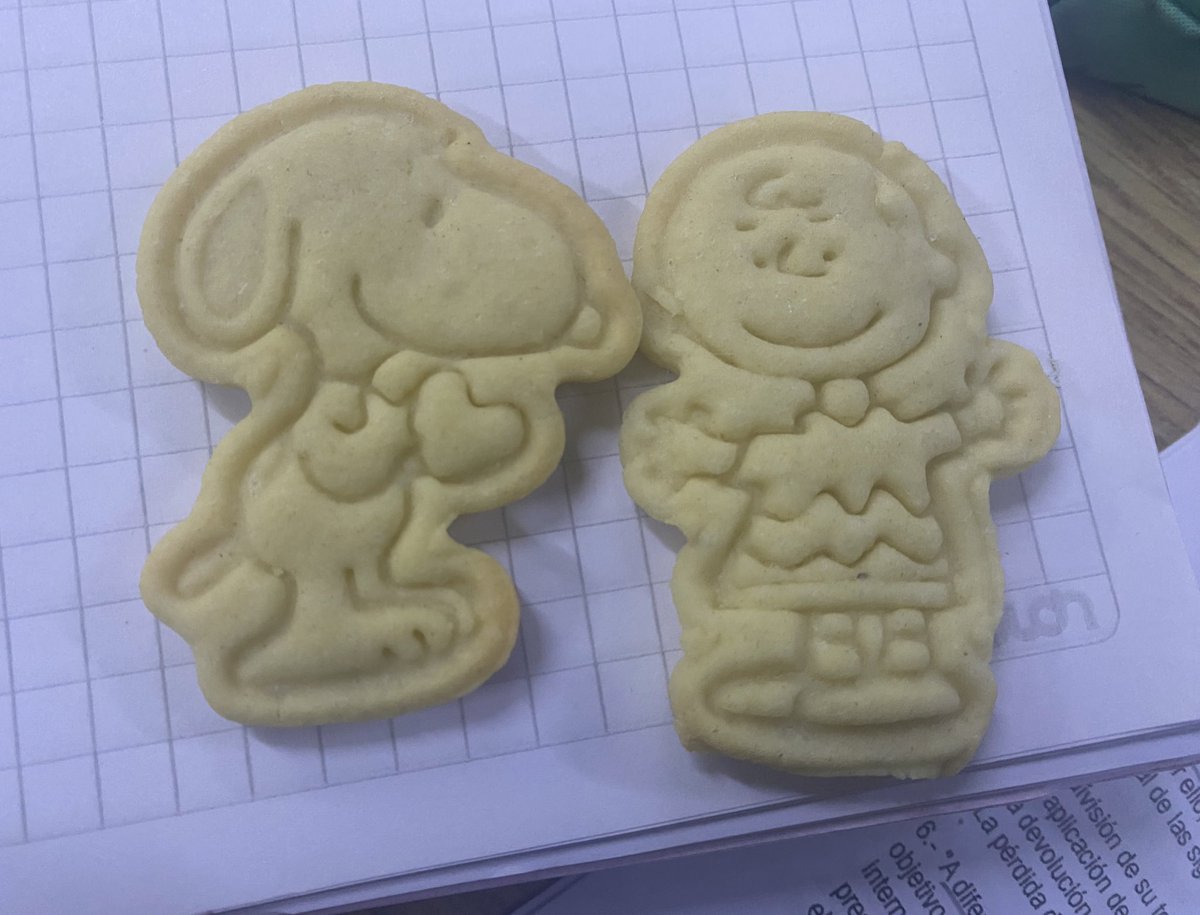 denn1sH4tesm3's tweet image. galletitas de snoopy:3