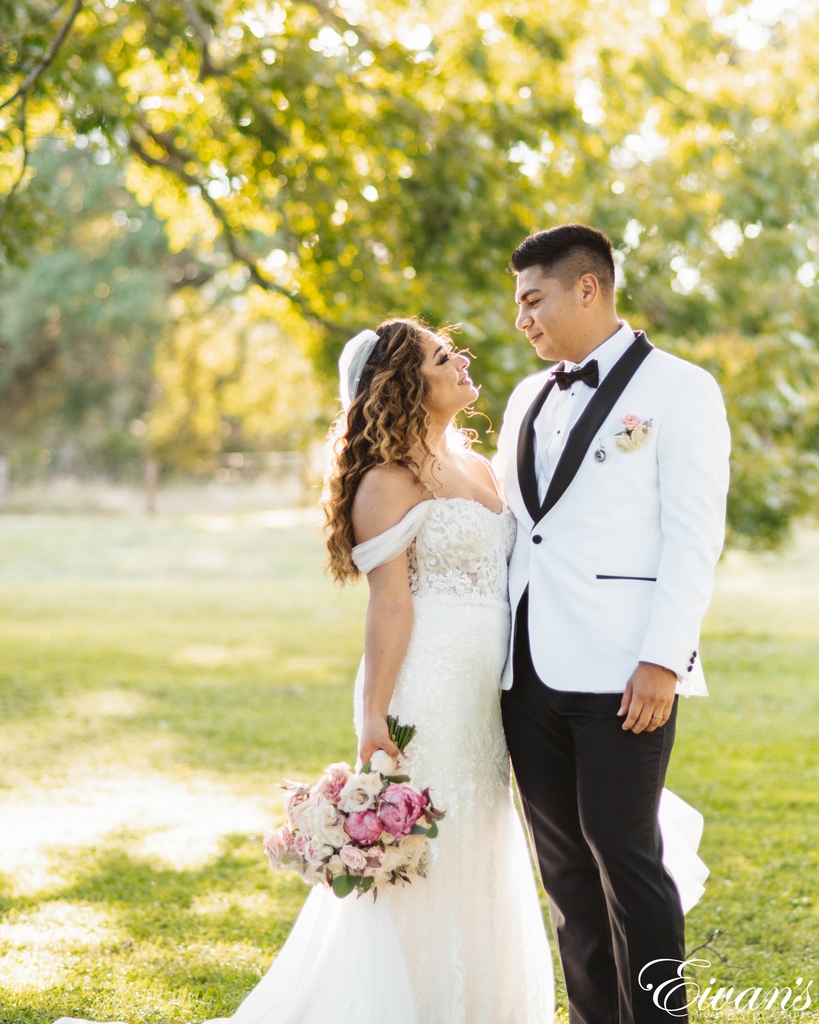 Your love story, our expertise. Eivans Photo and Video is dedicated to crafting visual tales that reflect the unique beauty of your special day. Book now and let us bring your love to life. 💖📷 
.
.
.
#wedding #bride #eivansphotography #AustinPhotography #TexasPhotography