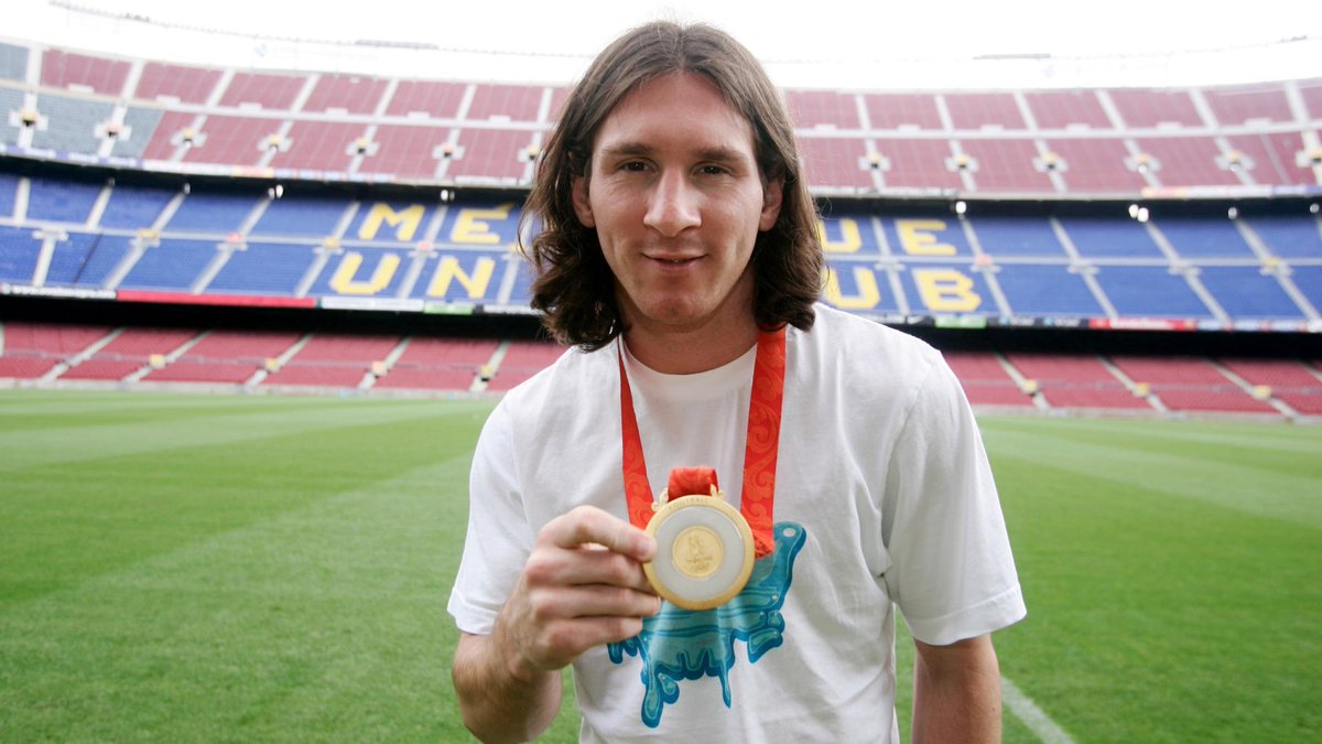 8⃣2️⃣ En değerli madalya Lionel Messi, en değerli şampiyonluğu sorulduğunda tereddüt etmeden şu cevabı veriyor. “2008 Pekin Olimpiyatları’ndaki altın madalya benim için çok farklı bir yerde. Hayatınızda tekrar oynama ihtimaliniz pek de olmayan yüzlerce farklı disipline sahip en…