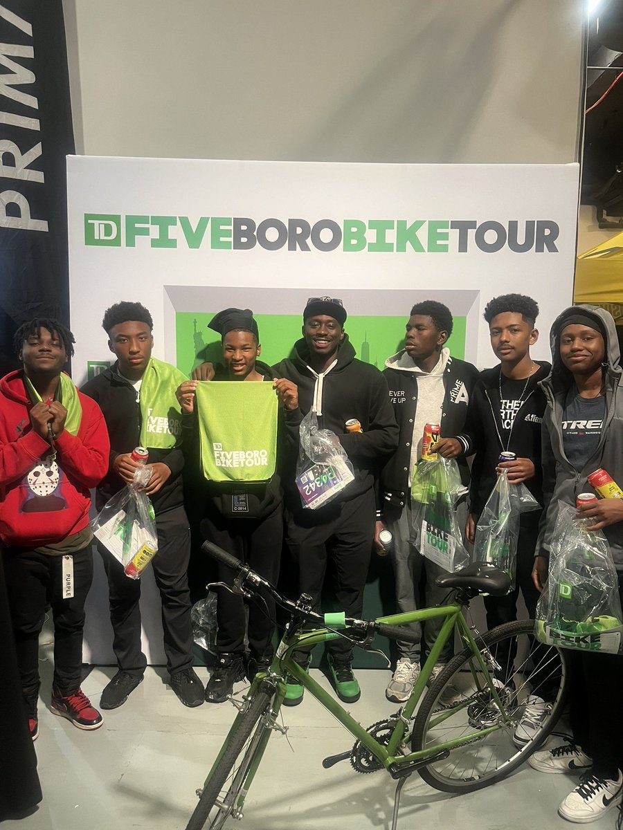 Last week was tough for the entire @DunbarHSDC community. But in the midst of the storm, we are still standing. This weekend, we took 8 boys from our cycling team up to NY and they completed the @bikenewyork 5 Boro tour Best kids in the city! #stayprime #everydayatdunbar