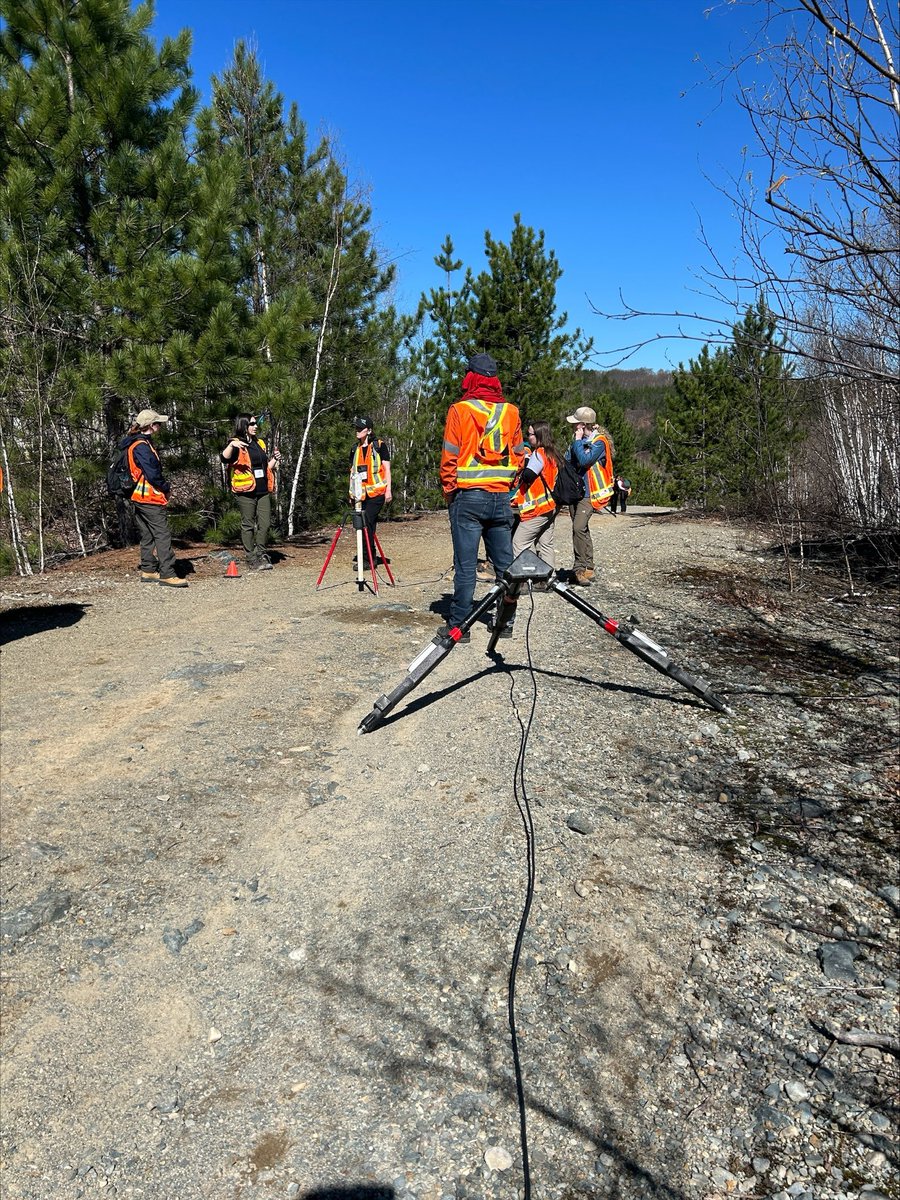 It's Exploration Geophysics Day at #SIMEW2024. IP and EM field demos are underway with @valeglobal and Abitibi Geophysics.