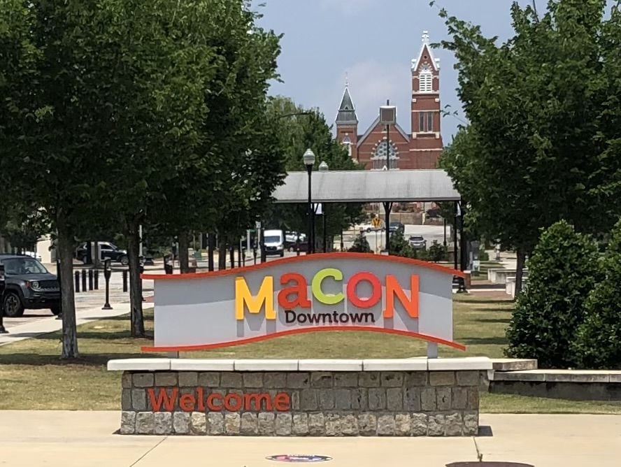 Congratulations @newtownmacon @MainStreetMacon  for winning a @NatlMainStreet Award for revitalizing the heart of @MaconBibbCounty with lofts, new businesses, Christmas Lights, FirstFridays, etc. @maconnewsroom @mercerccj mainstreet.org/the-latest/new…