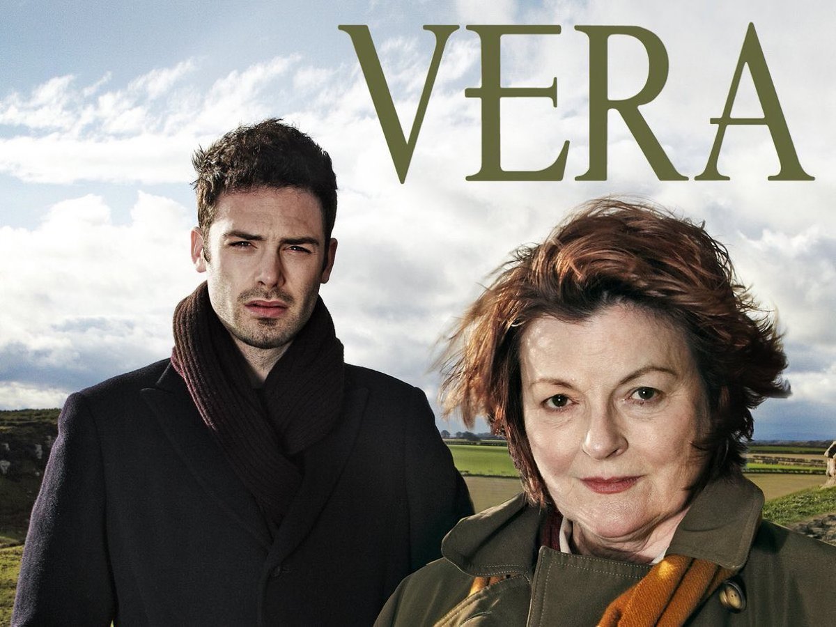 8pm TODAY on #ITV3

From 2011, s1 Ep 4 (of 4) of the #Crime series📺 #Vera -  “Little Lazarus” directed by #PaulWhittington & written by #PaulRutman 

inspired by characters created by @AnnCleeves 📚

🌟#BrendaBlethyn #DavidLeon #WunmiMosaku #PaulRitter #RileyJones #JonMorrison