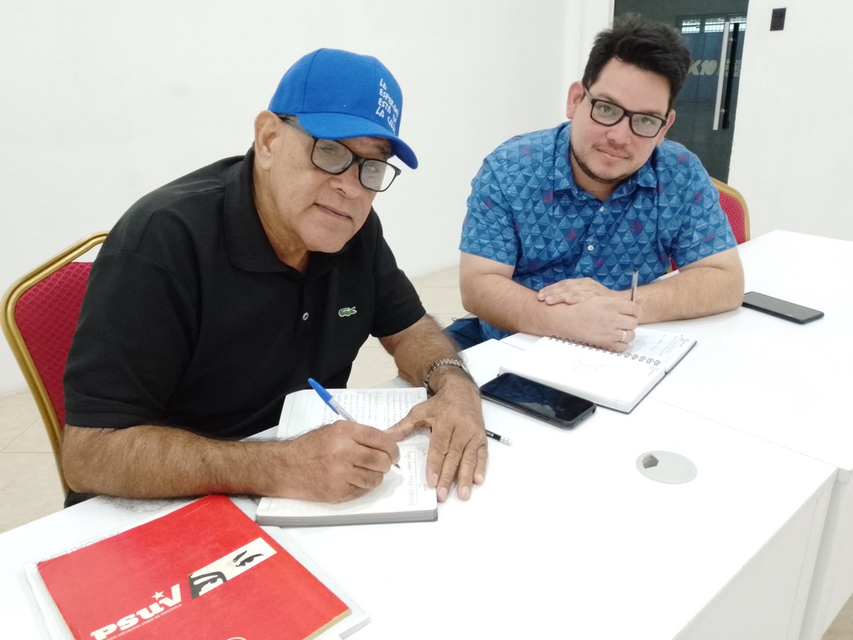 #PatriaSeguraConNico 
Reunión Estructura Política Escuela de Formación de Testigos Electorales <a href="/psuvanz_ve/">🔴 PSUV ANZOÁTEGUI 🔴</a> 
Juntos Venceremos!!!!!
<a href="/luismarcanos/">Luis Marcano</a> 
<a href="/PedroCarreno_e/">Pedro Carreño</a> 
<a href="/PartidoPSUV/">PSUV</a> 
Con <a href="/NicolasMaduro/">Nicolás Maduro</a> la esperanza está en la calle 
<a href="/ConMaduroMas_/">ConMaduro+</a>
