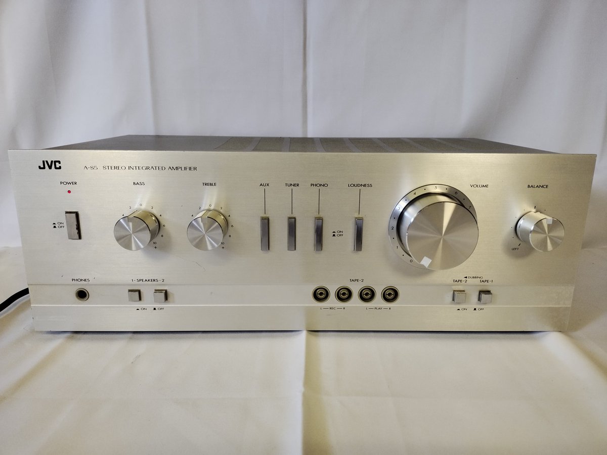 JVC A-S5 Integrated amplifier 

#hifirepair #hifi #hifisystem #hifiaudio #jvc #vintagehifi