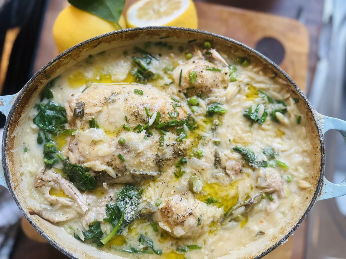 Today I have found space, peace and love in  cooking a one pot chicken and orzo 🇮🇹🍋

#BankHoliday