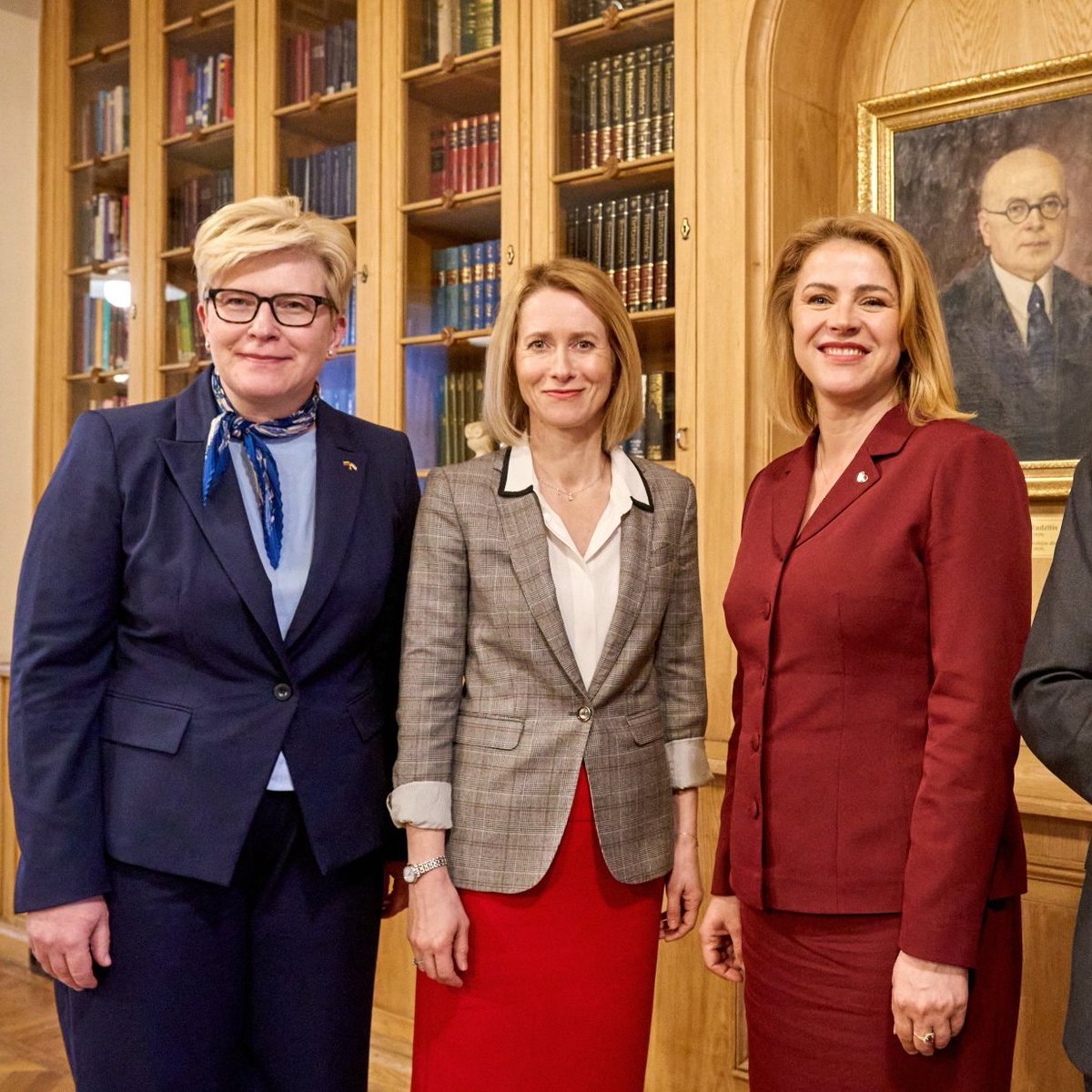 Prime Ministers of the Baltic states: Ingrida Šimonytė, Evika Siliņa and Kaja Kallas. We have come a long way. (photo by State Chancellery of Latvia, edited by me- I cut out Olaf Scholz, he was spoiling the picture)