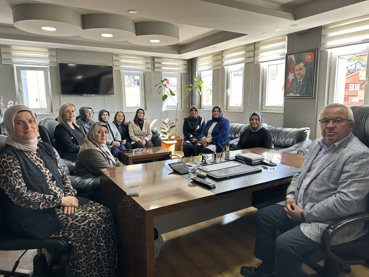 📍ORMANLI Ak Parti İl Kadın Kolları Başkan yardımcılarımız ve Ereğli İlçe Kadın Kolları Yönetimimizle beraber Ormanlı Belediye Başkanımız Sn.Bayram Başol’u ziyaret ederek muvaffakiyetler diledik. @aysekesir @AKKADINGM @ak_kadin_67