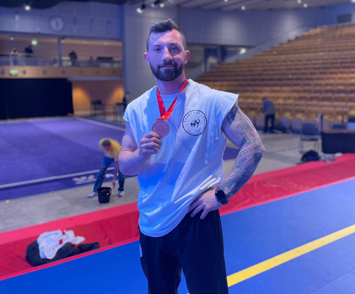 GURURLUYUZ 👏🏻🏆 İsveç’te düzenlenen Avrupa Wushu Kungfu Şampiyonasında, Sultangazi Belediyesi Spor Kulübümüzün Sporcusu Erkan Özbey Büyük Erkekler 85 kg’da bronz madalyanın sahibi olmuştur 🇹🇷 Millî Sporcumuzu ve teknik ekibimizi tebrik ediyor, başarılarının devamını diliyorum…