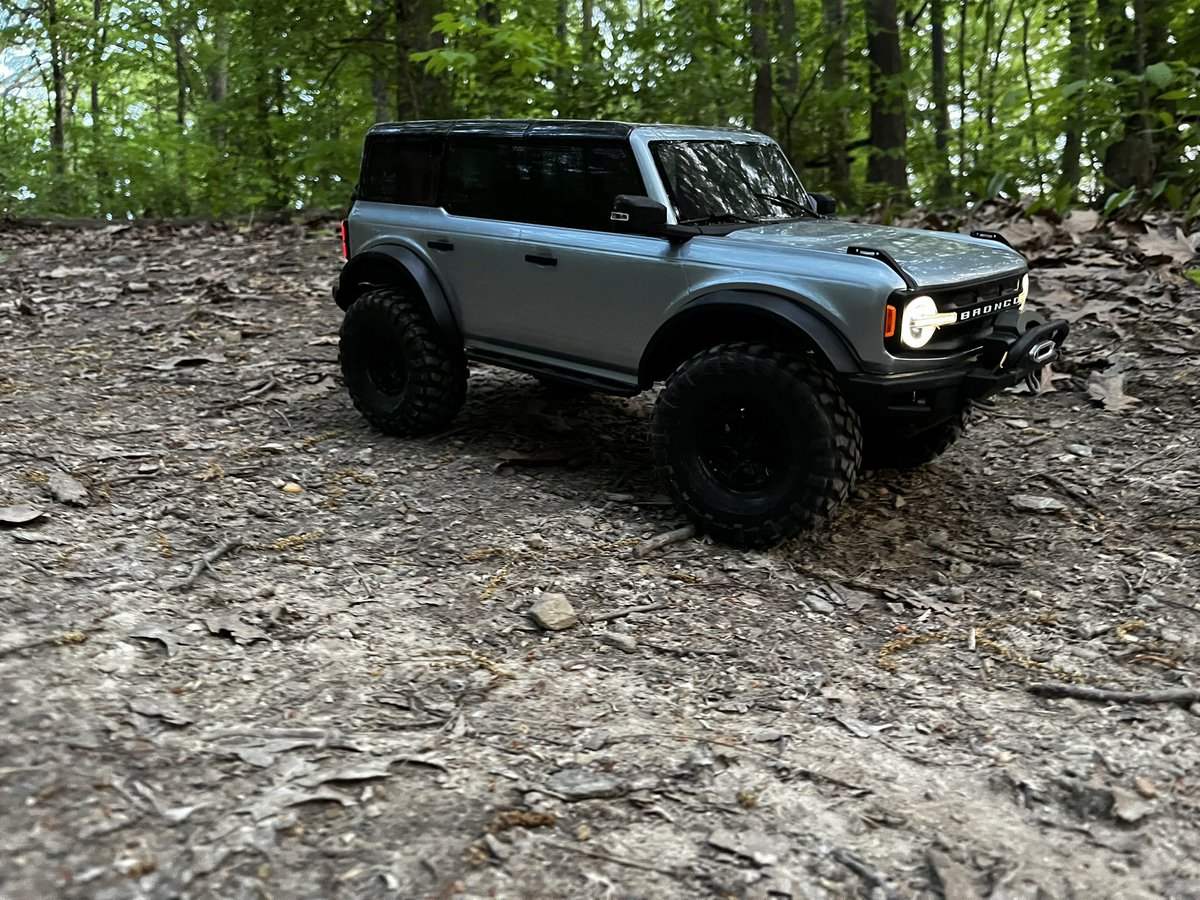@Traxxas TRX4 Bronco lighting the way on at our local woods.

#Traxxas