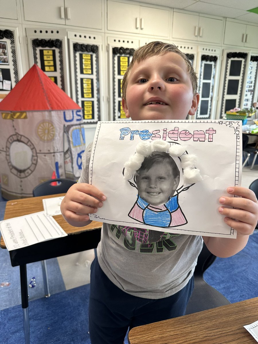 brit_starnes's tweet photo. Making our own constitutions and president portraits! #tmgenuis https://t.co/zoZTJCGUYf