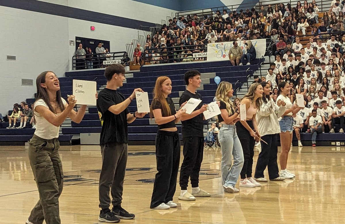 PrincipalLCHS's tweet image. Scenes from today&apos;s Senior Celebration!! #Classof2024 #WALC