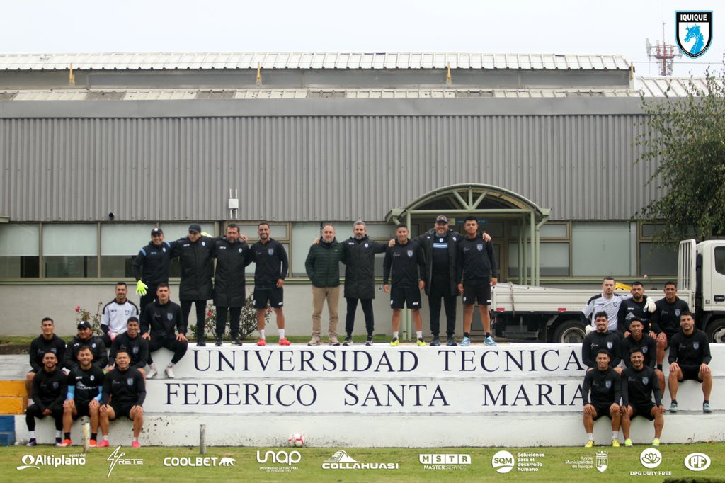 ✈️ Nos vamos de Concepción y queremos agradecer a la U. Técnica Fco Santa María por recibirnos en su cancha, para entrenar durante los días que permanecimos en la ciudad. ¡Muchas gracias! 👏🏻 Ahora nos vamos de vuelta a casa a preparar nuestro próximo desafío 💪🏼 #VamosDragones🐲