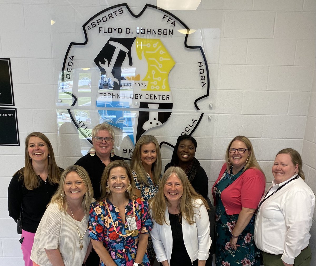 reDesign LLC tweet media