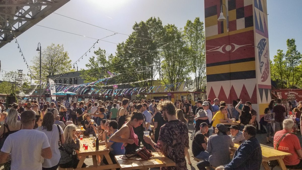 To celebrate the warmer season coming up, there are some fabulous upcoming community events and lively street festivals on the horizon that you don't want to miss out on: bit.ly/3UwmslD