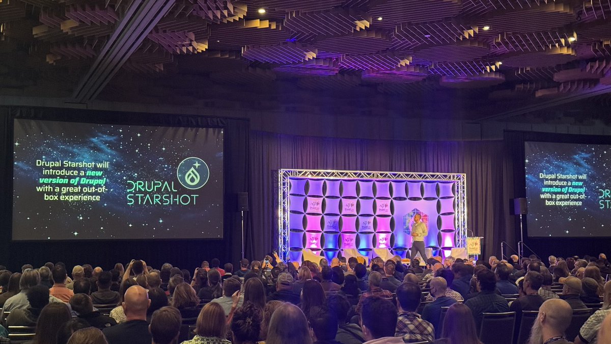 leeotzu's tweet image. For the better adoption, New version of #drupal #drupalstarshot announced. Audience were starstruck by starshot. #driesnote @drupalcon