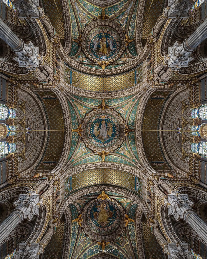 Basilique Notre-Dame de Fourvière, admirez.