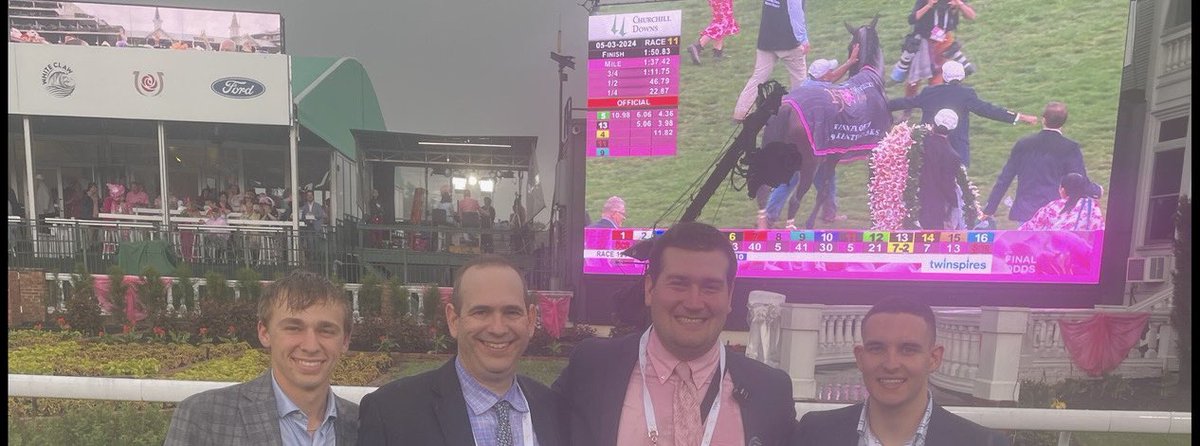 APRoscoeK's tweet image. Thanks to everyone for sticking with me over the #KentuckyDerby weekend.
Filled with both the highest highs and the lowest lows, but still just realizing how lucky I am to do the things I do every single day.
When I was a kid, sitting on the grass of the Arlington Park lawn, I…