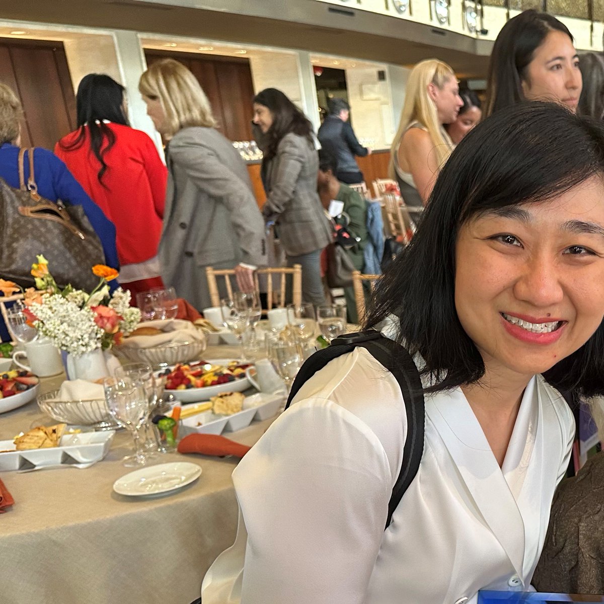 Congrats to @jiahweing on receiving the 'Barbara Hrbek Zucker Emerging Science Award' for 'Telehealth to Improve Post-#AKI care and reduce rehospitalizations' This award is supported by Advancing Women in Science in Medicine at Feinstein Institute of Medical Research @ZuckerSoM