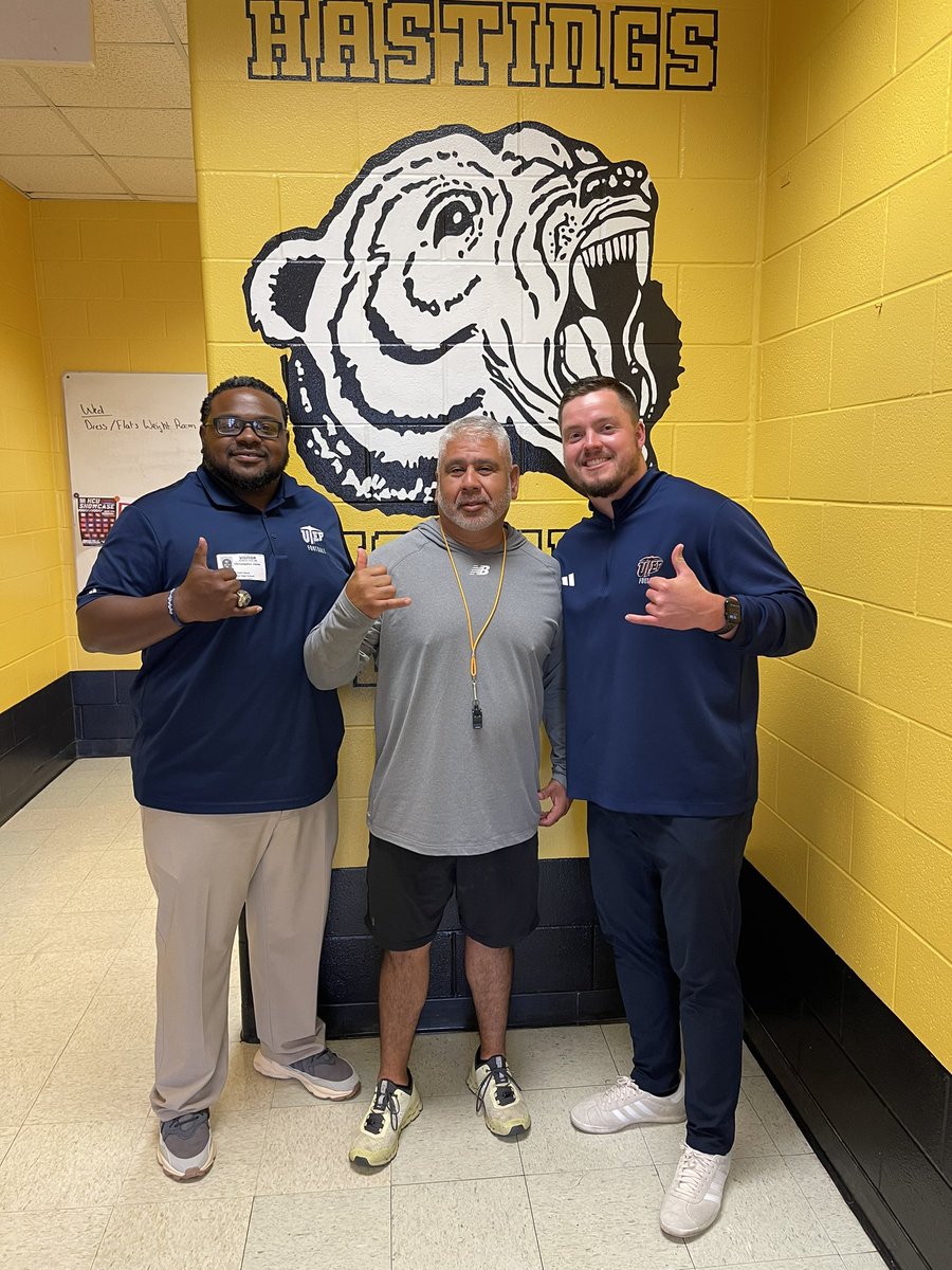 Huge thanks to @Coach_TD3 & @AliefHastingsFB for a great visit today! Appreciate you & all of your support, Coach! #WinTheWest #PicksUp ⛏️🟠🔵 @UTEPCoachCJones