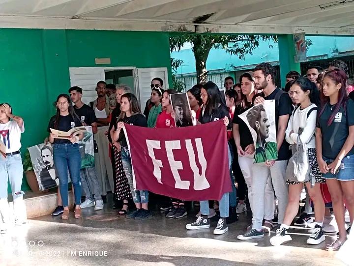 #FreePalestine || Mítines de denuncia, con la participación de estudiantes y trabajadores de ambas sedes de la Universidad de Artemisa 'Julio Díaz González', se desarrollan en la mañana de hoy.
#Artemisa #UAporCuba #OrgulloUA #UniversidadCubana #ArtemisaJuntosSomosMás #Palestina