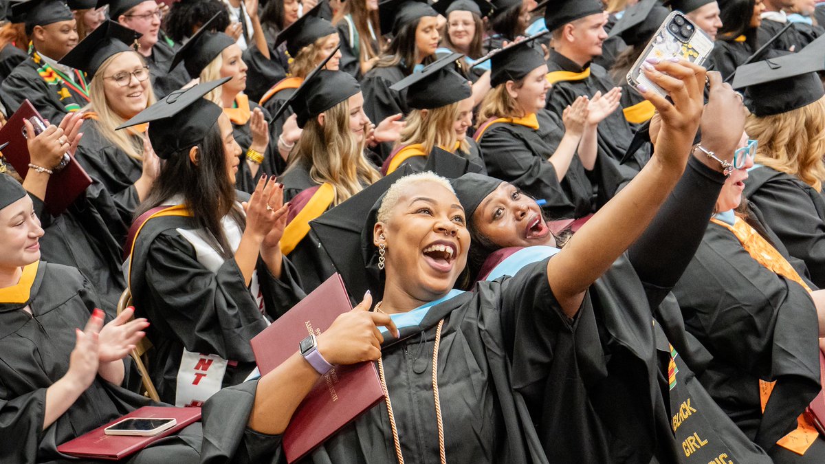 HendersonStateU's tweet photo. Congrats again to all of our spring 2024 graduates! View more photos from Friday's commencement ceremonies at https://t.co/rCOTTB9UFW. https://t.co/TJyiNd4uL2