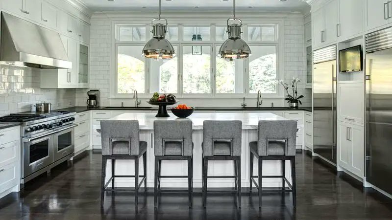 Darker kitchen floors are great. We love them because they give you a wonderful base to work from. Whether you choose to go with a light or dark theme for your kitchen, a darker floor will always work.

Do you
 LocalInfoForYou.com/299555/kitchen…