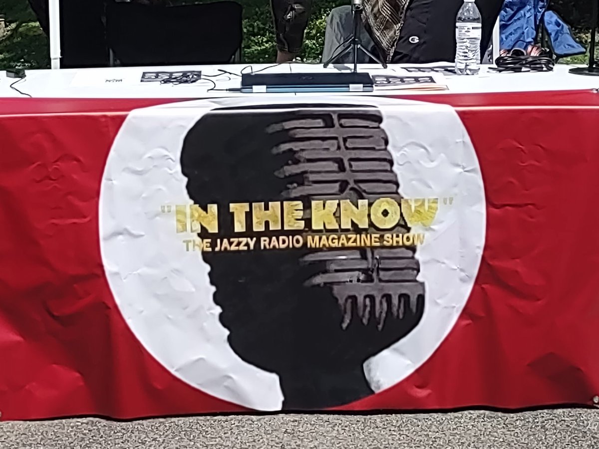 **IN THE KNOW ALERT**

The Nationally Syndicated @ITKRADIOMAGSHOW      
Keeping YOU #intheknow about 
👇
✓ENTERTAINMENT
✓HEALTH
✓FOOD
✓FASHION
✓LIFESTYLES
✓COMMUNITY AFFAIRS