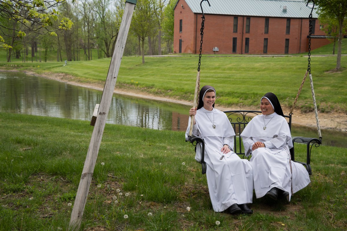 Enjoying May as the leaves grow back on the trees!

#catholic #catholicchurch #catholiclife #catholicism #vocations #religious #religiouslife #religioussisters #DSMME #DominicanSistersofMaryMotheroftheEucharist #spring #May