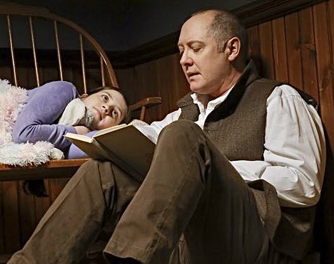 #Bedtimestories from and with #RaymondReddington 🥰
#TheBlacklist #JamesSpader #throwback