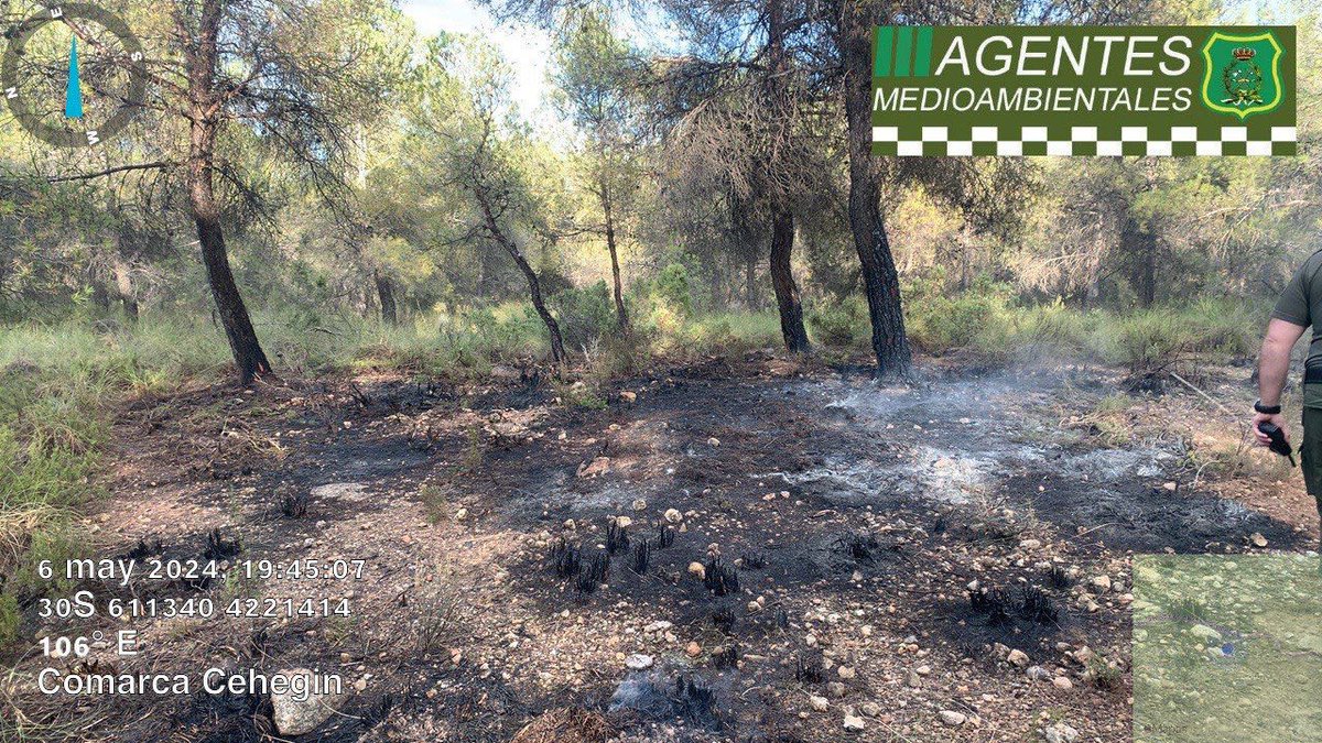 Además del #IFCalasparra, operativos del #PlanInfomur han extinguido esta tarde conatos de incendio provocados por rayos en Calasparra, Moratalla, Mula y Cehegín. (Imagen facilitada por @aamm_murcia del conato de Cehegín)