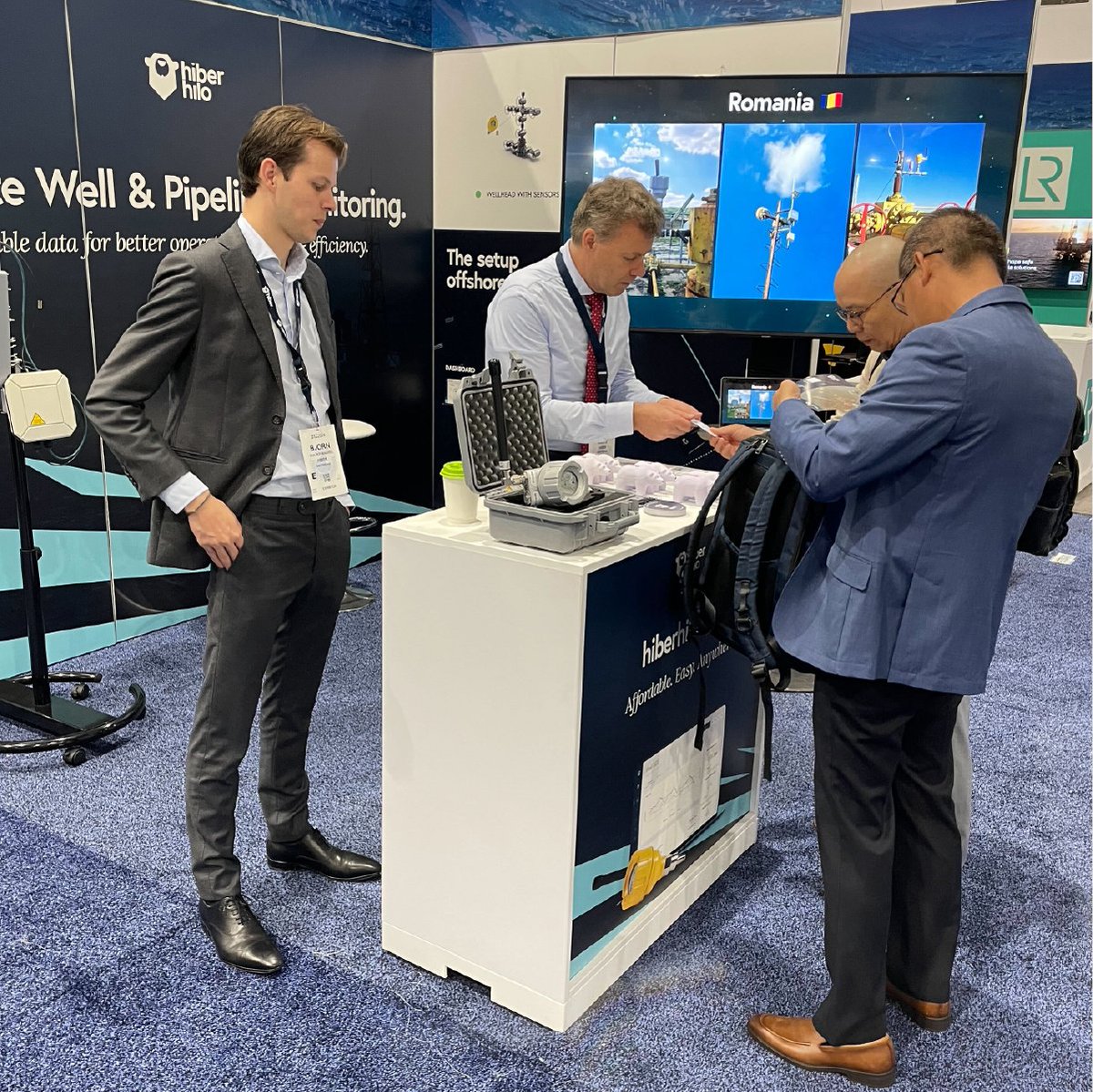 The wait is over, Hello #Houston! 🤩 🚀 We're thrilled to finally be here at #OTC2024! Come meet us at booth ET2468 and check out our HiberHilo solutions, featuring the one and only BumbleBee sensor — compact yet powerful!

#WellIntegrity #RemoteMonitoring #OTC #IoT #LoRaWAN