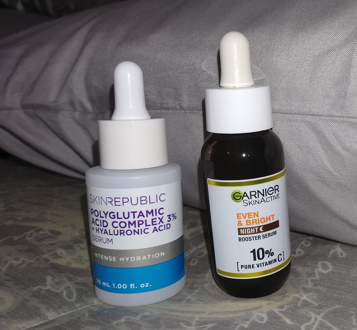 My Top 2 serums right now. I am obsessed! Polyglutamic x Hyaluronic from the morning till afternoon for 95% skin hydration. Vitamin C in the evening for glowing and smooth poreless skin