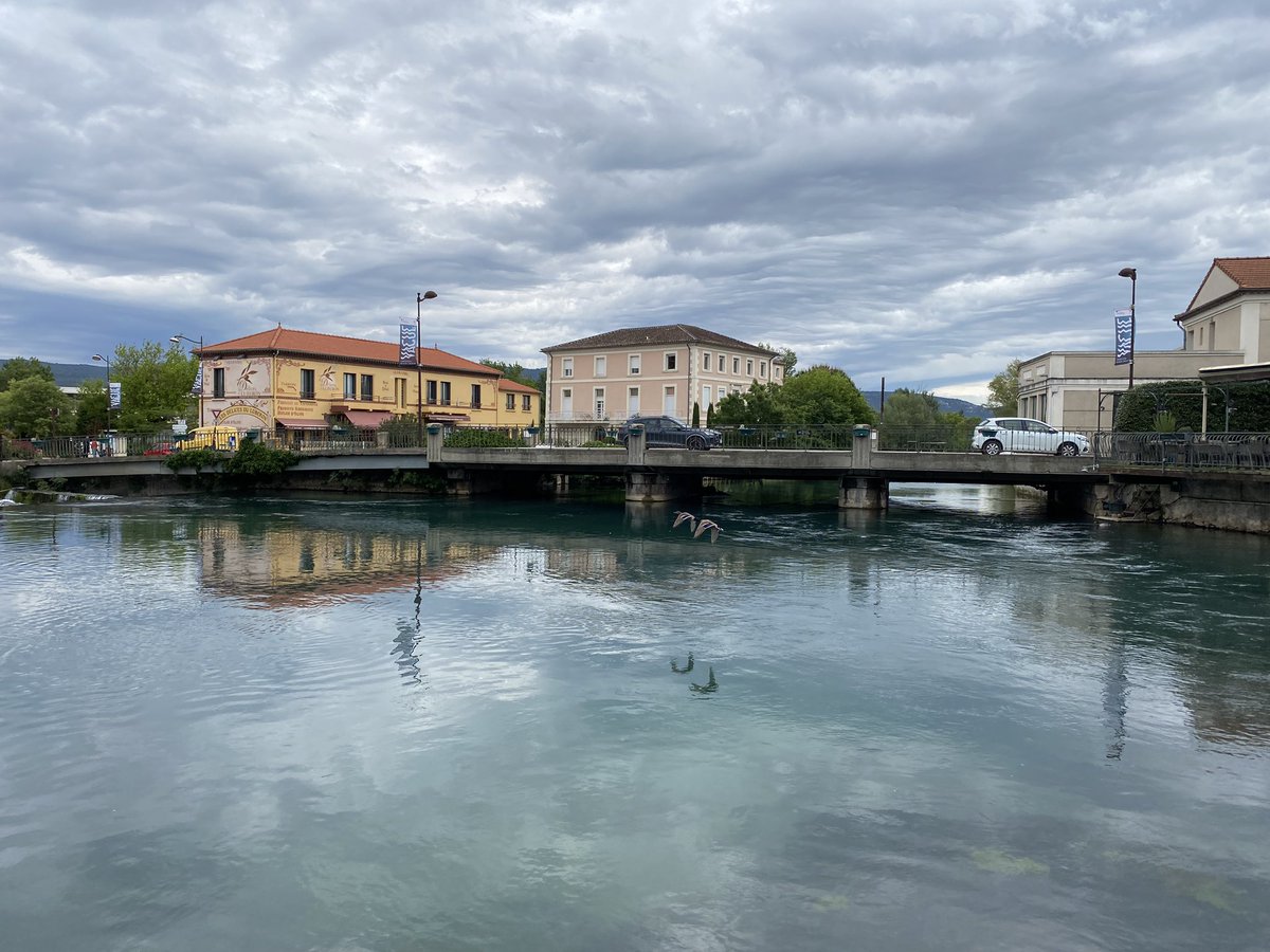 @TheManInSeat61 l’Isle sur sorgue Fontaine de vaucluse. 30 mins by TER from Avignon Centre. @EuropeByRail